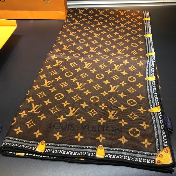 Louis Vuitton Scarf LV00097